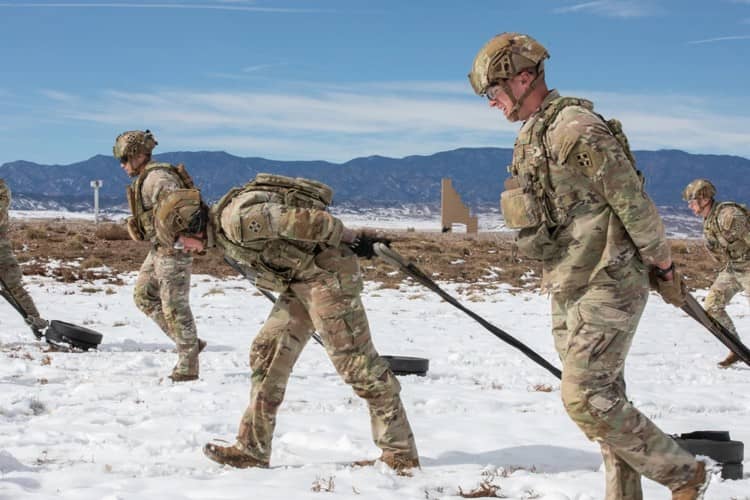 Soldiers cold weather training snow