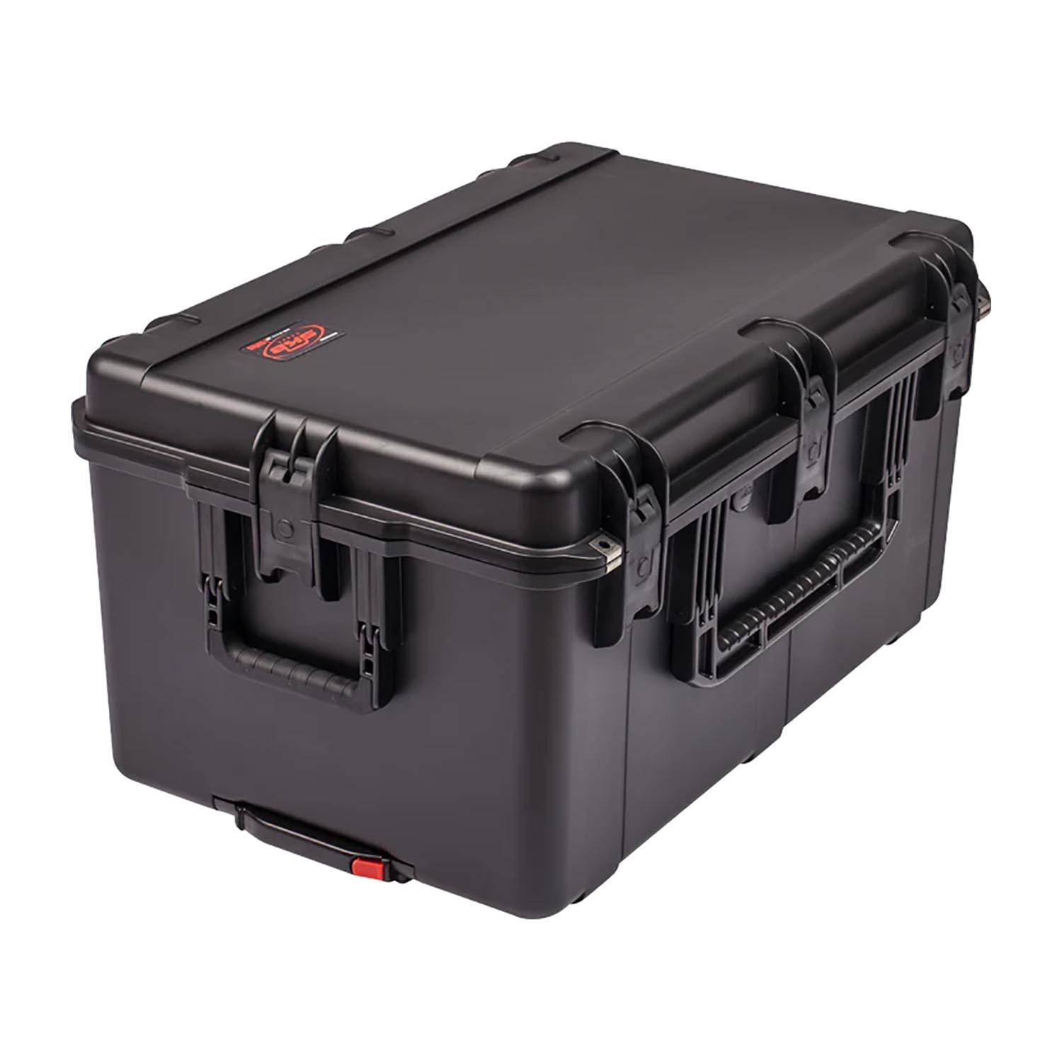 SKB ISERIES 29&QUOT; X 18&QUOT; X 14&QUOT; CASE WITH WHEELS