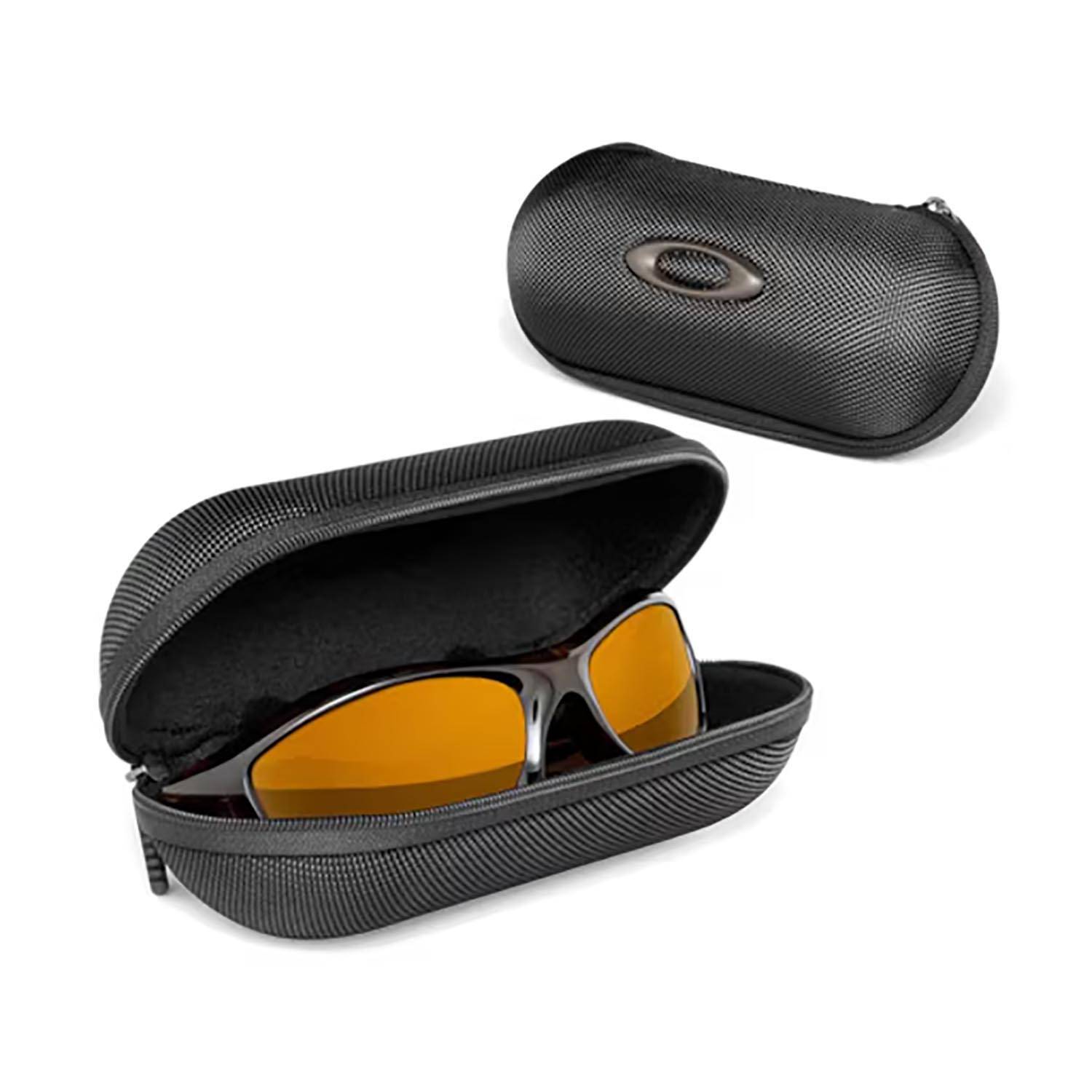 Oakley Soft Vault Sunglass Case | US Patriot display picture 3