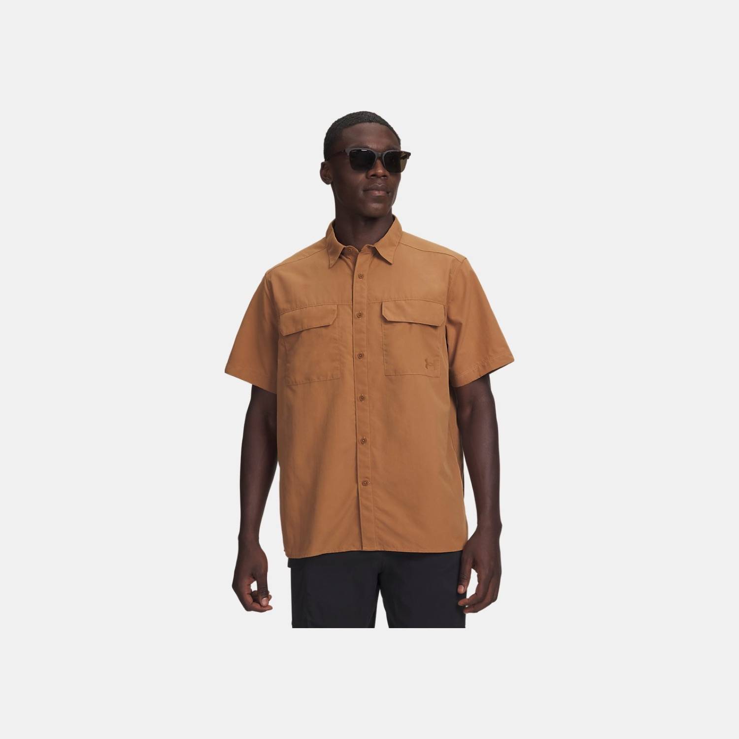 Under Armour Men's Explor Woven Solid Short Sleeve Shirt