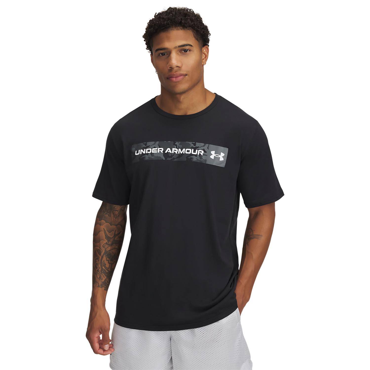Under Armour Men's Camo Chest Stripe T-Shirt