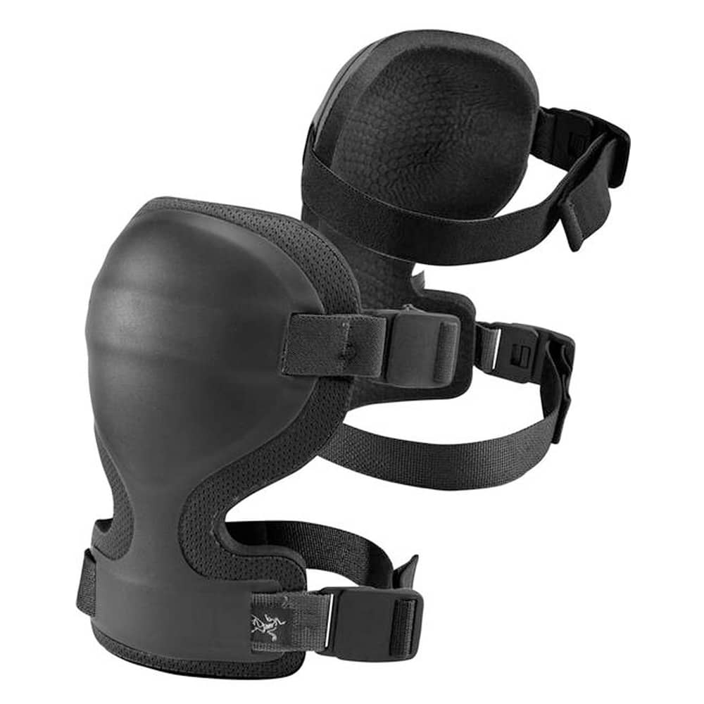 ARC'TERYX COMBAT KNEE CAP IN BLACK