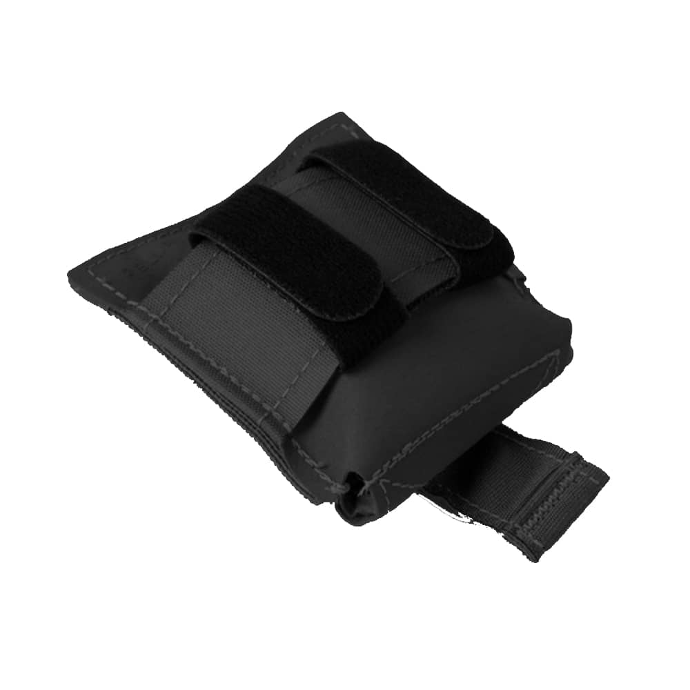 【runningHIGH】23fw NON-FADE DENIM BELT POUCH This slim pouch is ideal for protecting smaller items or